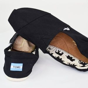 Men's Toms Cavas Slip On Shoes Black NWOT